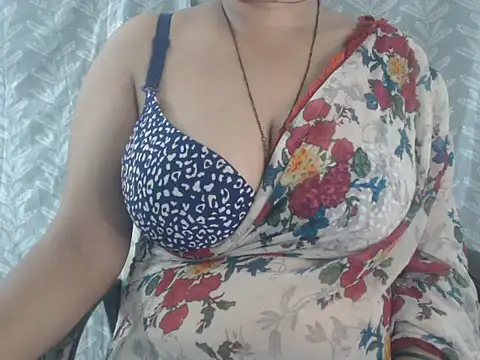 cute-priy online show from June 29, 2026, 10:15 am