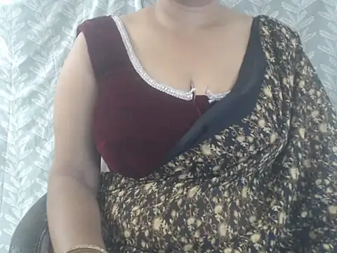 cute-priy online show from July 10, 2026, 5:34 am