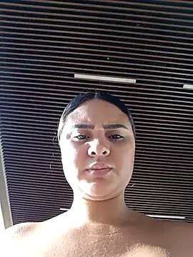 sexy-latin10 online show from April 30, 2026, 12:11 pm