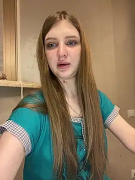 Snapshot of MollyDolle chatting on May 8, 2026, 8:25 pm MollyDolle online show from May 8, 2026, 8:25 pm