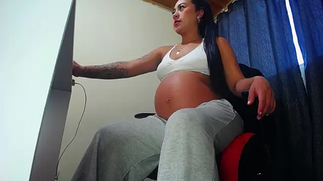 Snapshot of mistress_aryya chatting on January 16, 2025, 3:35 pm mistress aryya online show from January 16, 2025, 3:35 pm