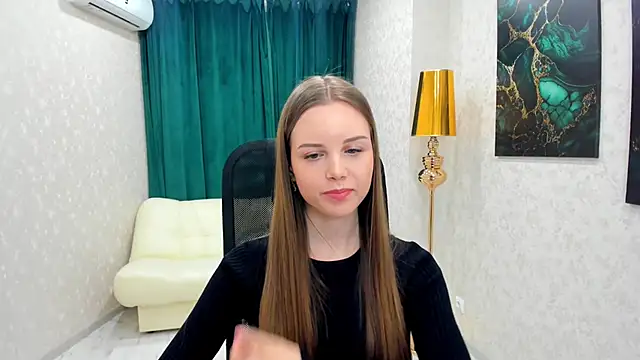 Snapshot of MileyWings chatting on January 28, 2025, 5:24 pm MileyWings online show from January 28, 2025, 5:24 pm