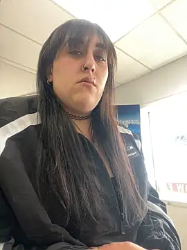 ThicBunz online show from February 19, 2025, 3:49 pm