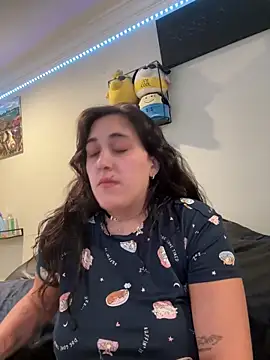 ThicBunz online show from September 15, 2025, 1:05 am