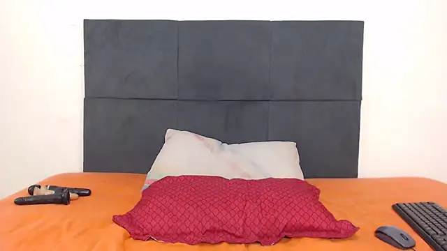 CANDY-X-LOVE-xx online show from February 11, 2025, 1:20 pm