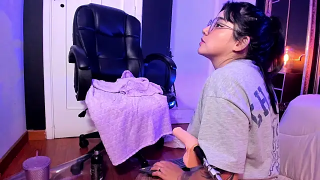 JeyLee online show from February 6, 2025, 3:09 pm