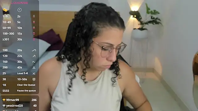 Snapshot of aixa_15 chatting on December 17, 2024, 5:47 pm aixa 15 online show from December 17, 2024, 5:47 pm