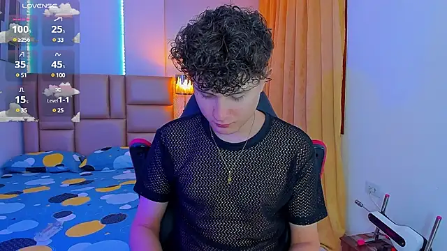 Nathan Bluee online show from March 10, 2025, 1:32 pm