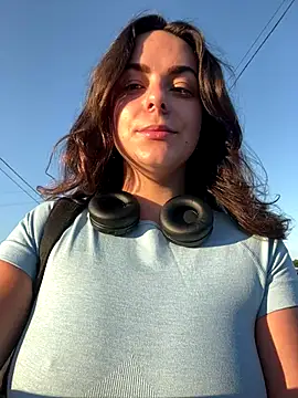 Snapshot of Alicia_Hot1 chatting on September 17, 2025, 6:48 am Alicia Hot1 online show from September 17, 2025, 6:48 am