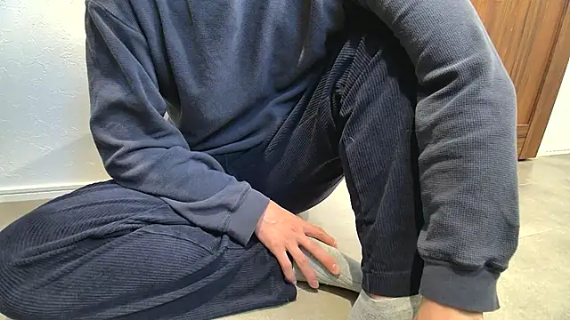 atom0407 online show from December 14, 2024, 4:12 am