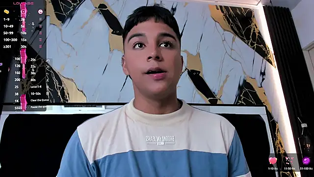 Snapshot of Seductivo_jr chatting on March 8, 2025, 11:49 pm Seductivo jr online show from March 8, 2025, 11:49 pm