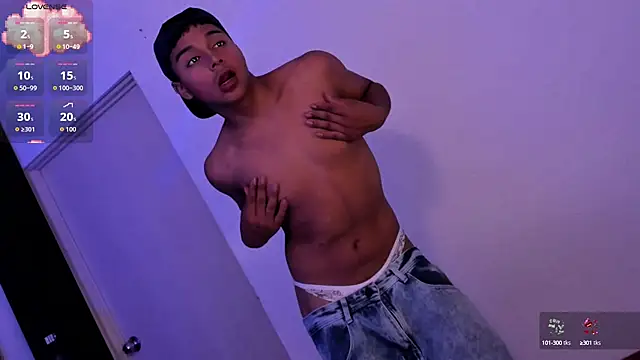 Snapshot of Seductivo_jr chatting on September 18, 2025, 7:54 am Seductivo jr online show from September 18, 2025, 7:54 am