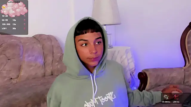 Snapshot of Seductivo_jr chatting on November 5, 2025, 9:15 pm Seductivo jr online show from November 5, 2025, 9:15 pm