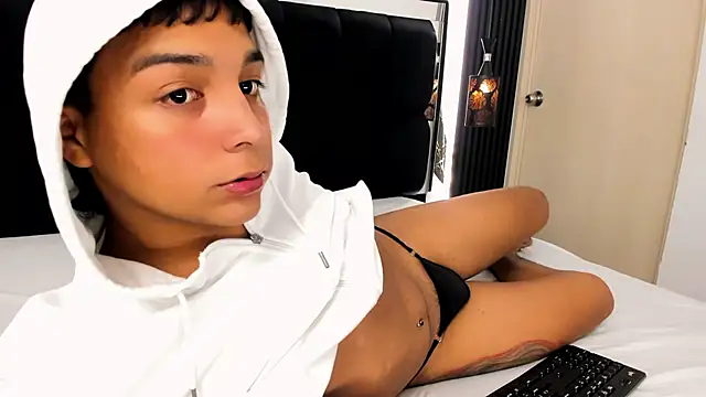 Seductivo jr online show from July 26, 2026, 8:21 am