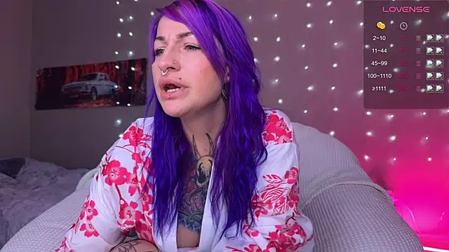 Tanya Acid online show from July 28, 2026, 6:42 am
