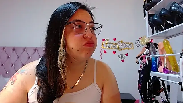 lanaqueen699 online show from October 10, 2025, 12:15 pm