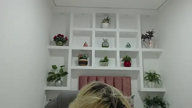 april bunnyy online show from February 27, 2026, 1:55 pm