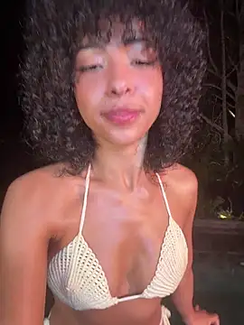 Snapshot of OSHUN_ chatting on January 16, 2026, 6:50 am OSHUN online show from January 16, 2026, 6:50 am