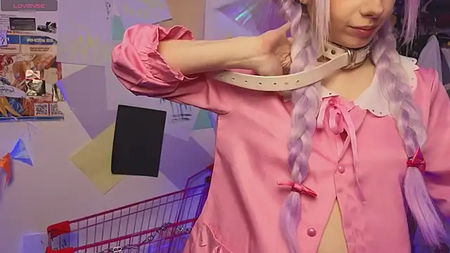 Moon Lollie  online show from October 21, 2025, 5:30 am