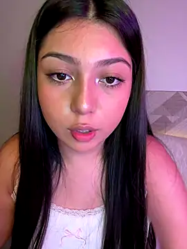 Snapshot of Maii_chan chatting on November 14, 2025, 5:28 am Maii chan online show from November 14, 2025, 5:28 am