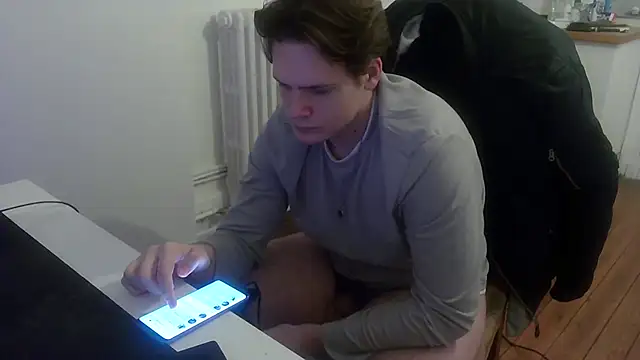 Snapshot of branlettemaster76 chatting on December 17, 2024, 10:11 pm branlettemaster76 online show from December 17, 2024, 10:11 pm