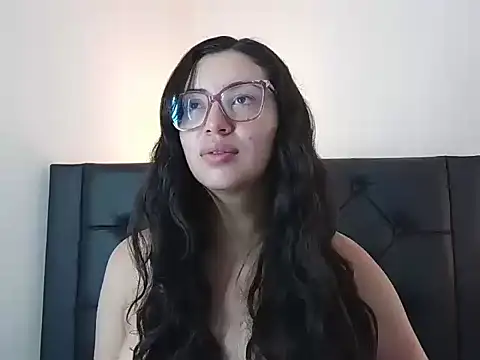 EvoletFMK online show from April 13, 2026, 5:18 pm