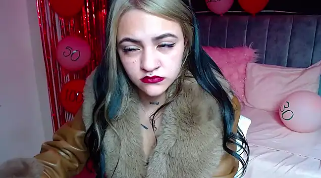 Violettasquirt online show from February 15, 2025, 1:16 pm