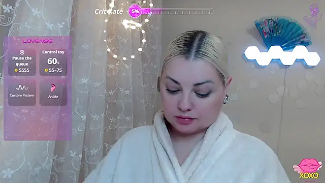 JewellKiss7 online show from November 19, 2025, 9:15 pm