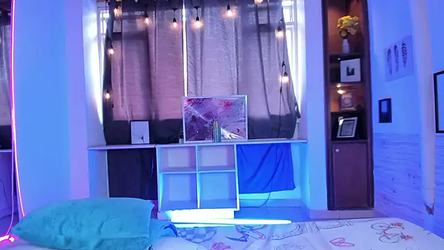 Susann Ross online show from February 21, 2025, 5:09 pm