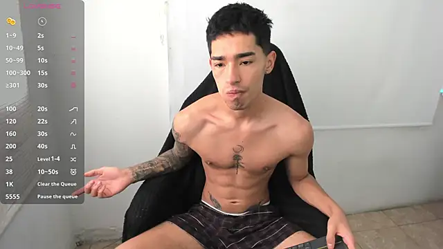 Snapshot of Damon__333 chatting on January 16, 2025, 7:52 pm Damon 333 online show from January 16, 2025, 7:52 pm