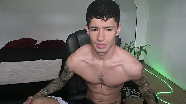 Damon  333 online show from April 11, 2026, 4:22 pm