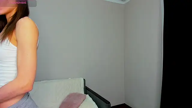 Snapshot of -Sacura- chatting on October 7, 2025, 3:31 pm -Sacura- online show from October 7, 2025, 3:31 pm