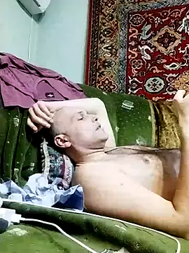 Snapshot of Pineapple04 chatting on January 31, 2025, 6:03 pm Pineapple04 online show from January 31, 2025, 6:03 pm