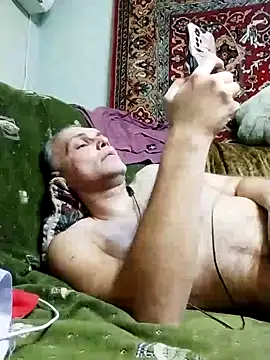 Snapshot of Pineapple04 chatting on February 6, 2025, 6:46 pm Pineapple04 online show from February 6, 2025, 6:46 pm