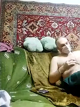 Snapshot of Pineapple04 chatting on February 19, 2025, 4:00 pm Pineapple04 online show from February 19, 2025, 4:00 pm