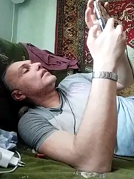 Snapshot of Pineapple04 chatting on March 1, 2025, 12:01 pm Pineapple04 online show from March 1, 2025, 12:01 pm