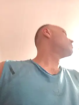 Snapshot of Pineapple04 chatting on September 27, 2025, 7:52 pm Pineapple04 online show from September 27, 2025, 7:52 pm