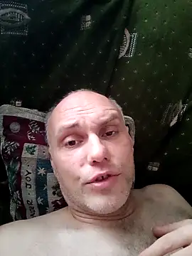 Snapshot of Pineapple04 chatting on November 12, 2025, 5:19 am Pineapple04 online show from November 12, 2025, 5:19 am