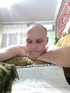 Snapshot of Pineapple04 chatting on November 12, 2025, 7:35 pm Pineapple04 online show from November 12, 2025, 7:35 pm