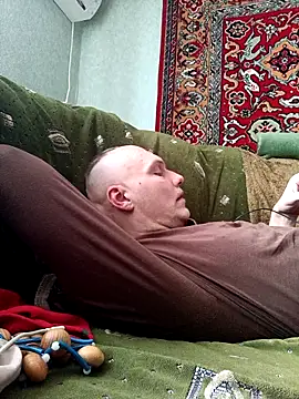 Pineapple04 online show from February 15, 2026, 8:24 am