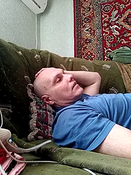 Pineapple04 online show from April 9, 2026, 5:29 am