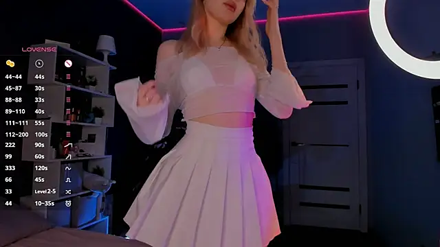 aneta alisha online show from January 12, 2025, 4:31 am