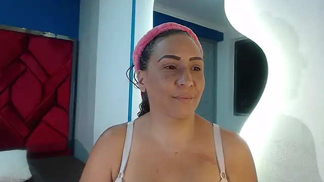 Snapshot of EvaMills1 chatting on January 26, 2025, 3:14 pm EvaMills1 online show from January 26, 2025, 3:14 pm