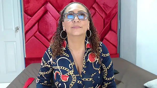 Snapshot of EvaMills1 chatting on March 3, 2025, 8:11 pm EvaMills1 online show from March 3, 2025, 8:11 pm