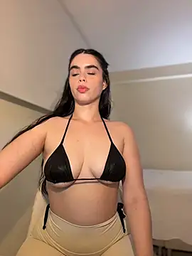 Snapshot of Mavi_Coless chatting on April 15, 2026, 12:39 am Mavi Coless online show from April 15, 2026, 12:39 am