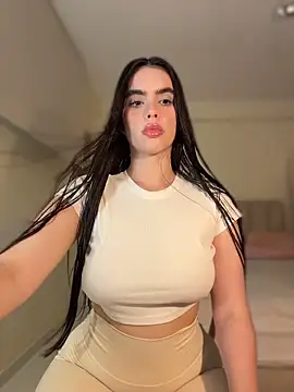 Mavi Coless online show from April 29, 2026, 1:53 am