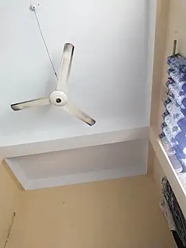 Lina-Rose online show from February 27, 2025, 8:28 am