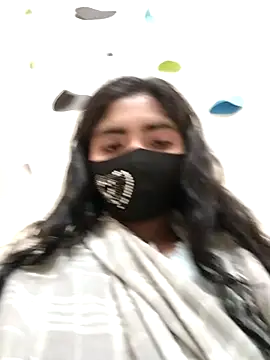 Lina-Rose online show from March 5, 2025, 2:56 pm