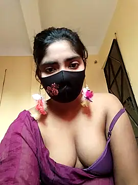 Lina-Rose online show from November 12, 2025, 1:17 am