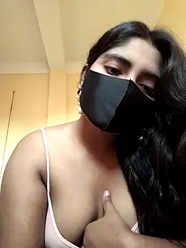 Lina-Rose online show from November 19, 2025, 12:54 am